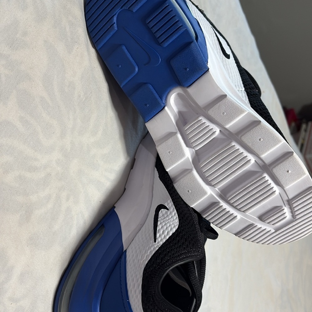 Size 8.5 men’s shoe - Picture 3 of 15